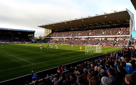 蒂娜背她离 蒂娜背她离